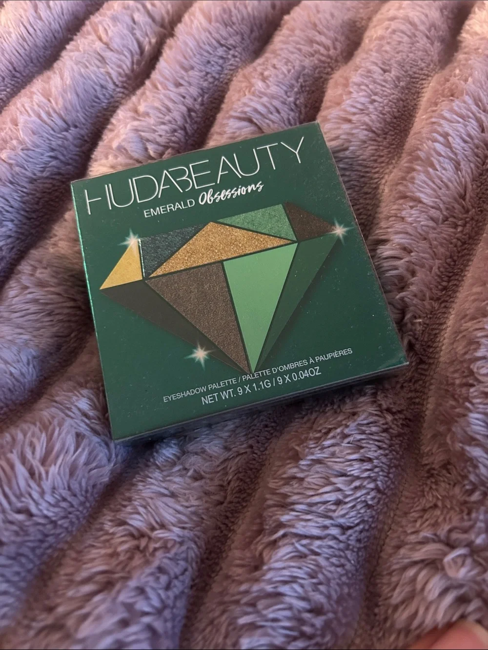 NIB Huda Beauty Emerald Obsessions Eyeshadow Palette